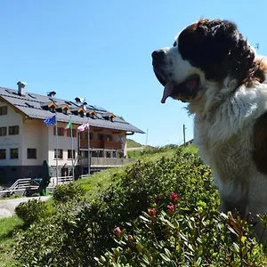 Rifugio Capanna Passo Valles Bed & Breakfast